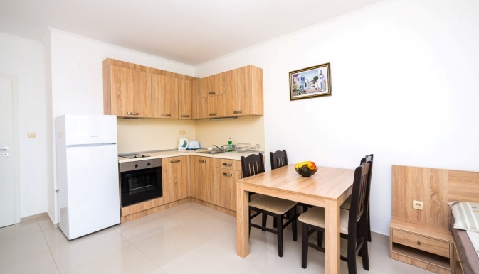 KRISTAL_BEACH_APARTHOTEL_NESSEBAR_BULGARIA_AIR_TOUR_TRAVEL